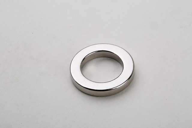 Imanes de neodimio en motores de bobina de voz